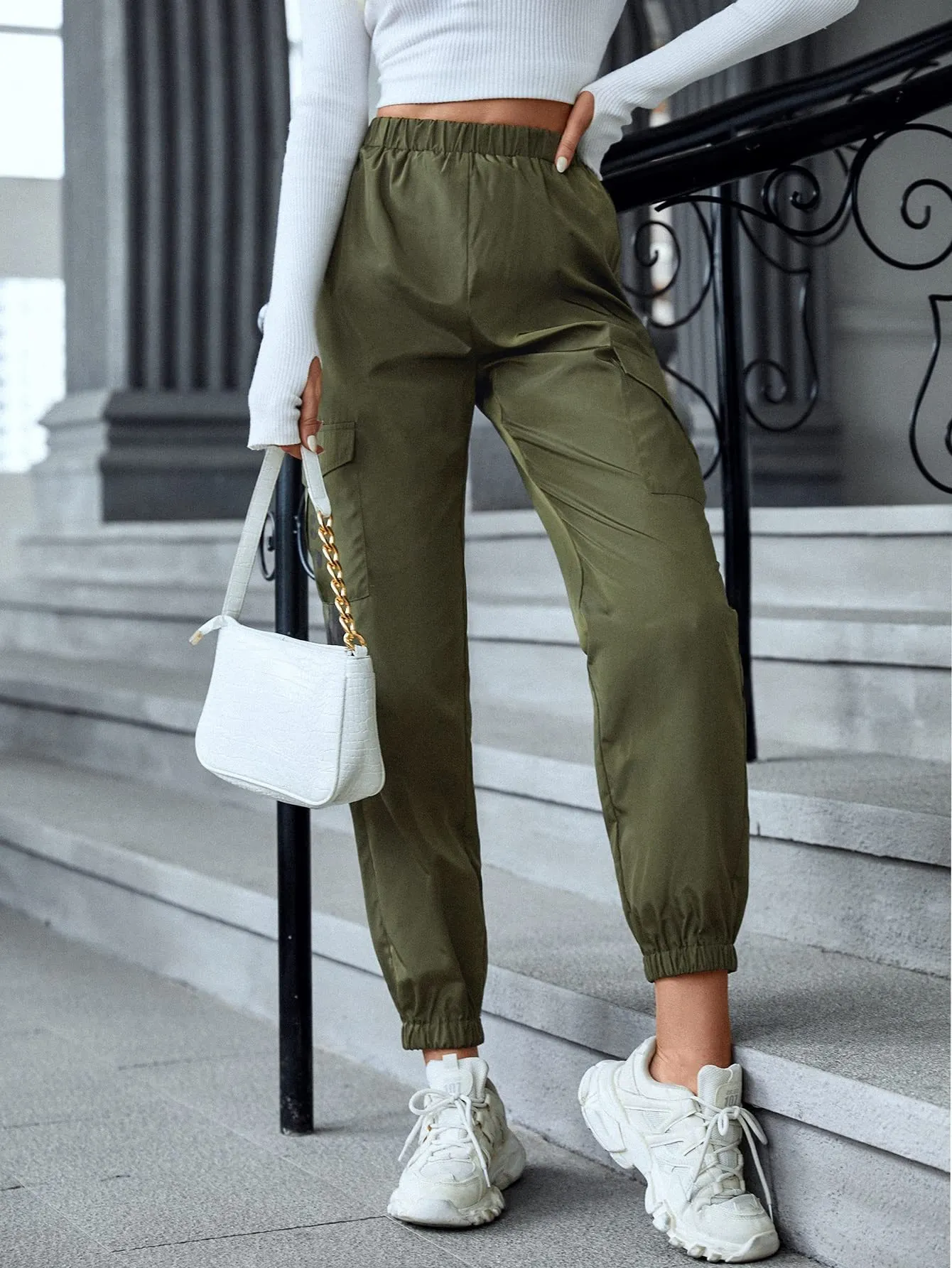 Multi-pocket Skinny Pants